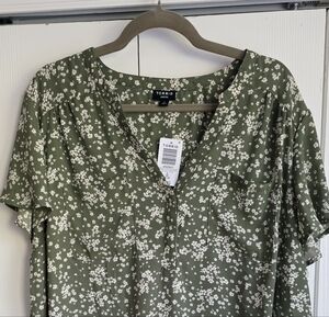 Torrid Olive Floral Blouse 2x